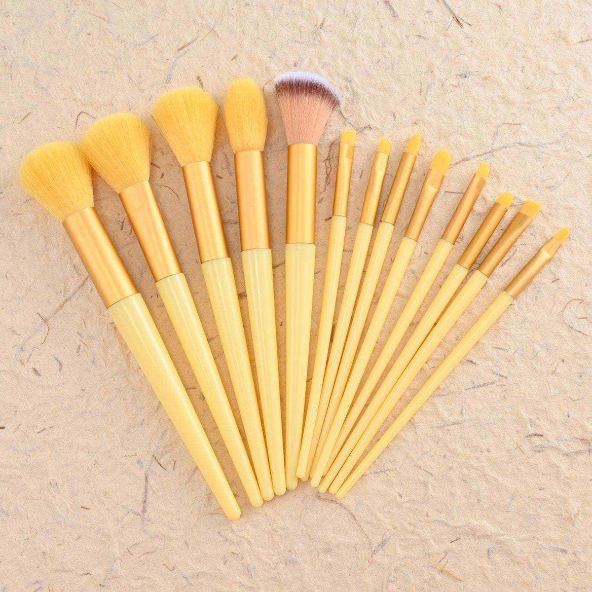 13-piece cosmetic brushes with satin pouch