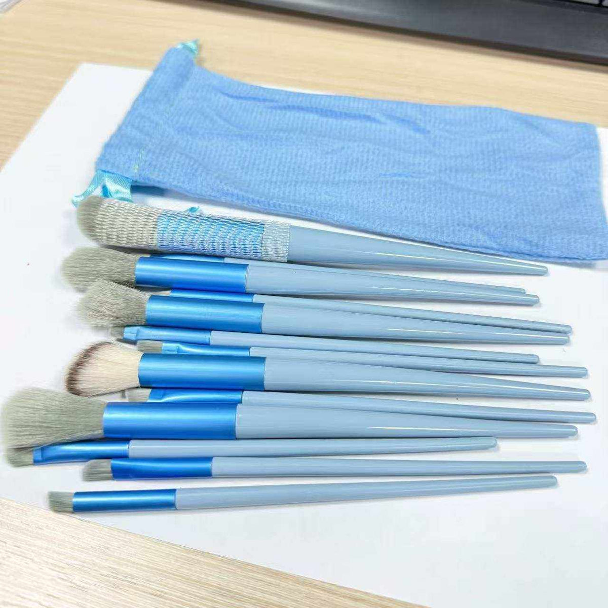 Complete 13-piece beauty brush set for makeup