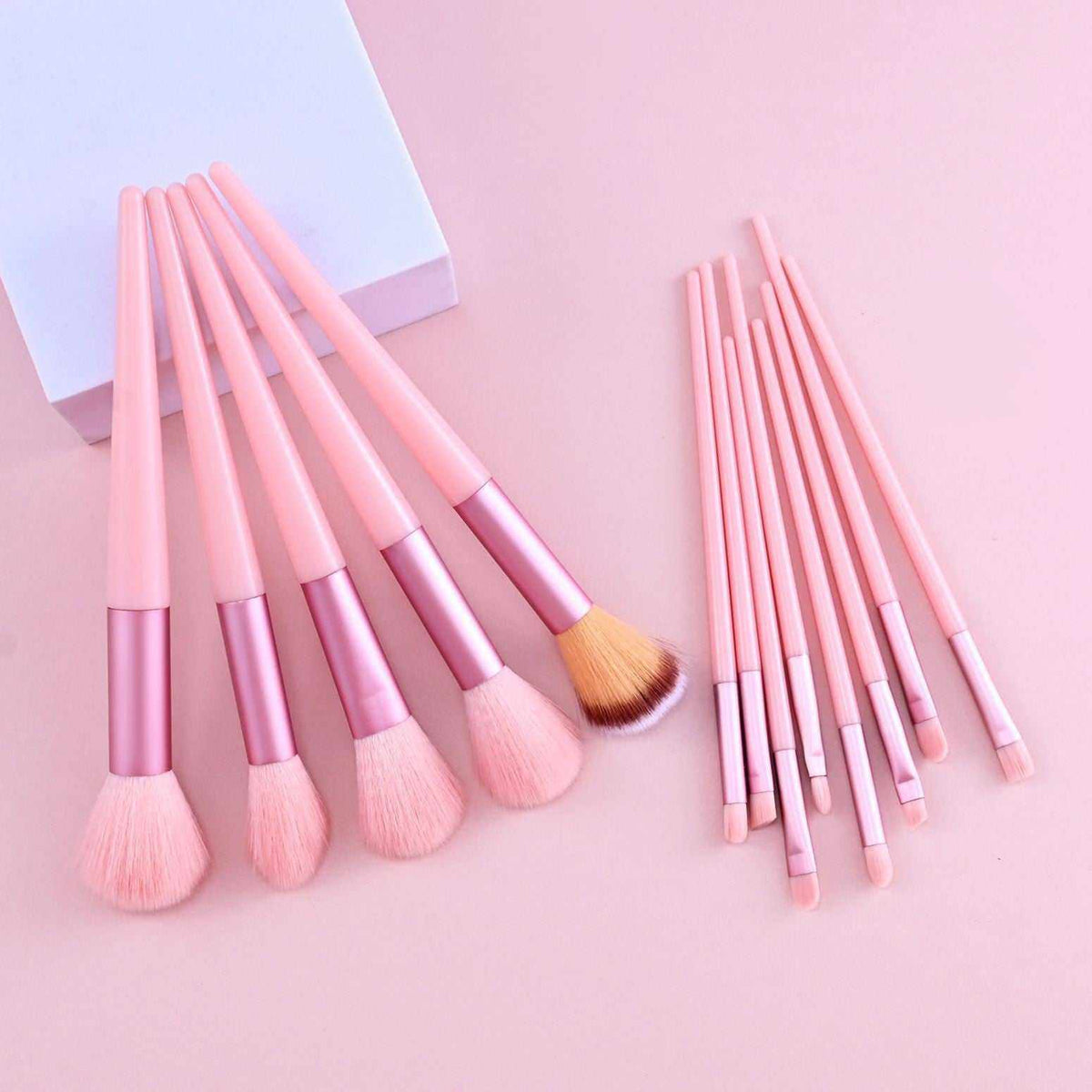 Professional makeup brush set with travel pouch
